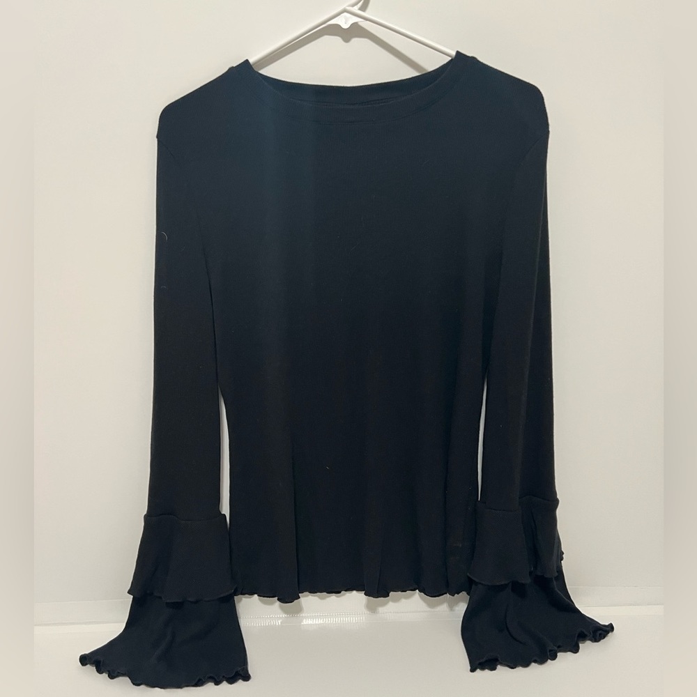 Who What Wear ribbed long sleeve rufflecuff top